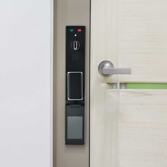 Smart Door lock - Image 4